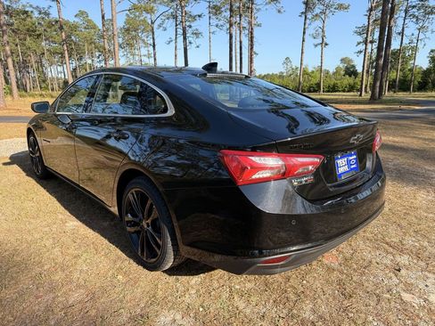 Used 2024 Chevrolet Malibu LT w/ Midnight Edition FWD image 3