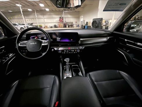 Used 2025 Kia Telluride S image 14