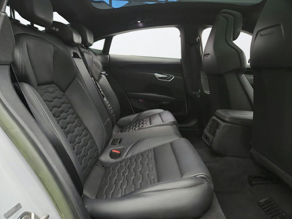 Used 2023 Audi e-tron GT Premium Plus w/ Performance Package AWD/4WD image 32