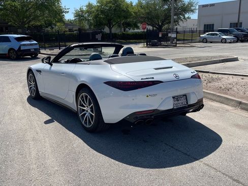 Used 2023 Mercedes-Benz SL 43 AMG image 3