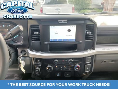 New 2026 Ford F550 4x4 Crew Cab image 17