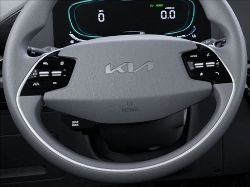 New 2025 Kia Niro LX image 22