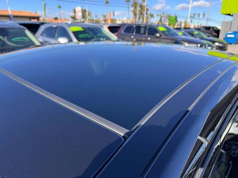 Used 2016 Jaguar XF S image 10