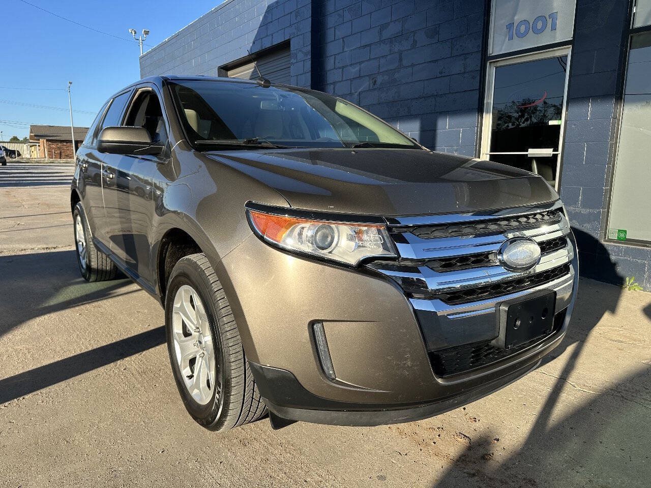 Used 2012 Ford Edge SEL FWD image 2