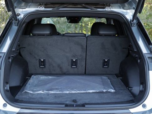 Used 2024 Chevrolet Equinox EV LT image 30