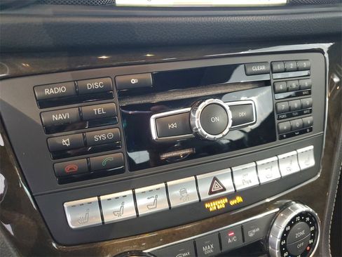 Used 2013 Mercedes-Benz SL 550 SL 550 image 23