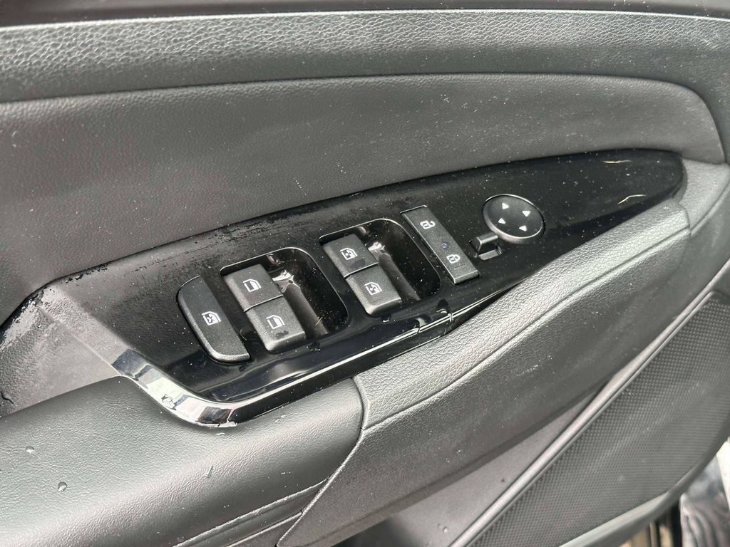 Used 2024 Kia Sportage EX AWD/4WD image 17