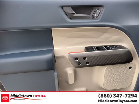 Used 2025 Ford Maverick Lariat w/ 4K Tow Package AWD/4WD image 10