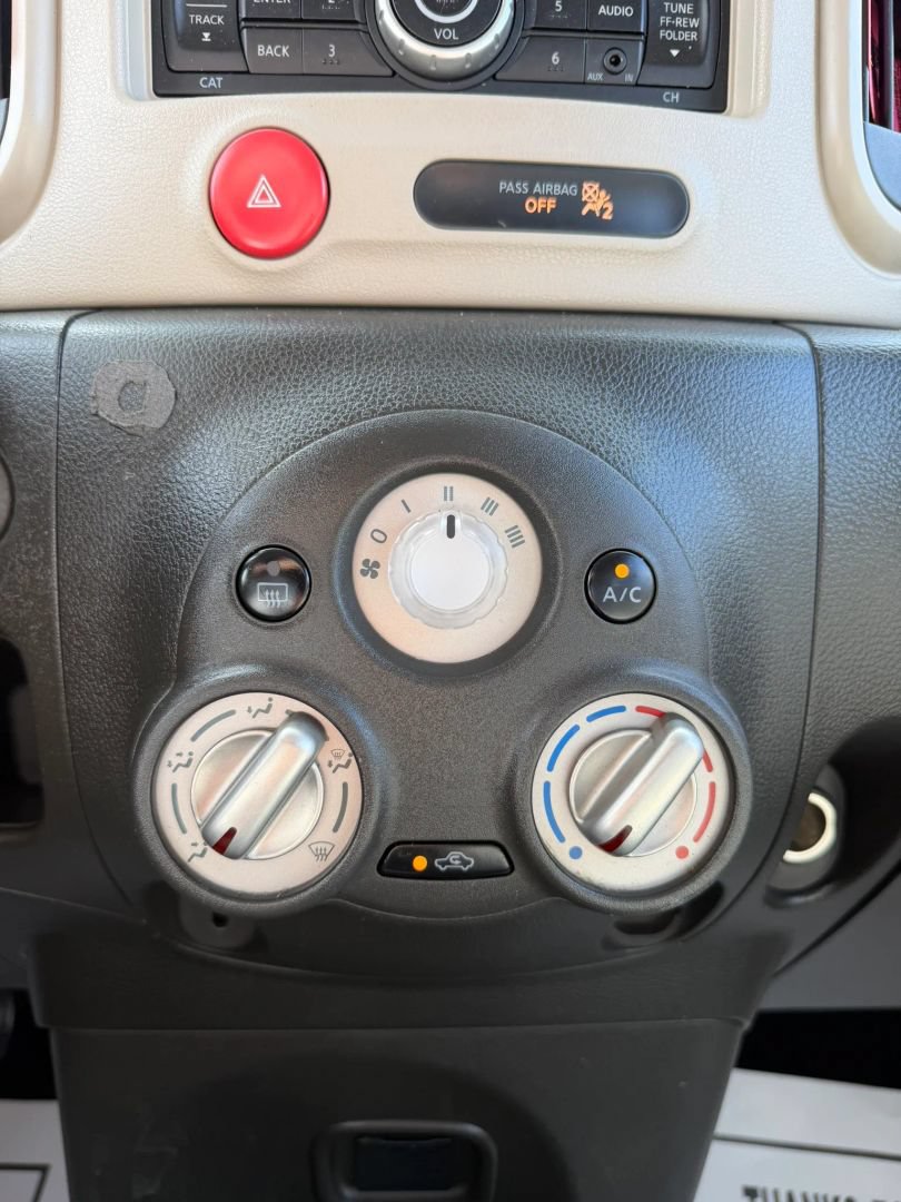 Used 2011 Nissan Cube 1.8 S w/ Interior Designer Pkg FWD image 26