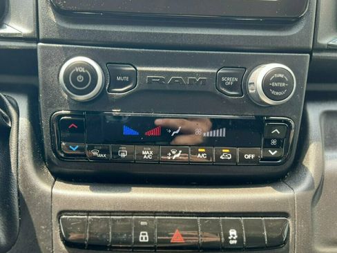 Used 2025 RAM ProMaster 2500 w/ U-Haul Equipment Group FWD image 21
