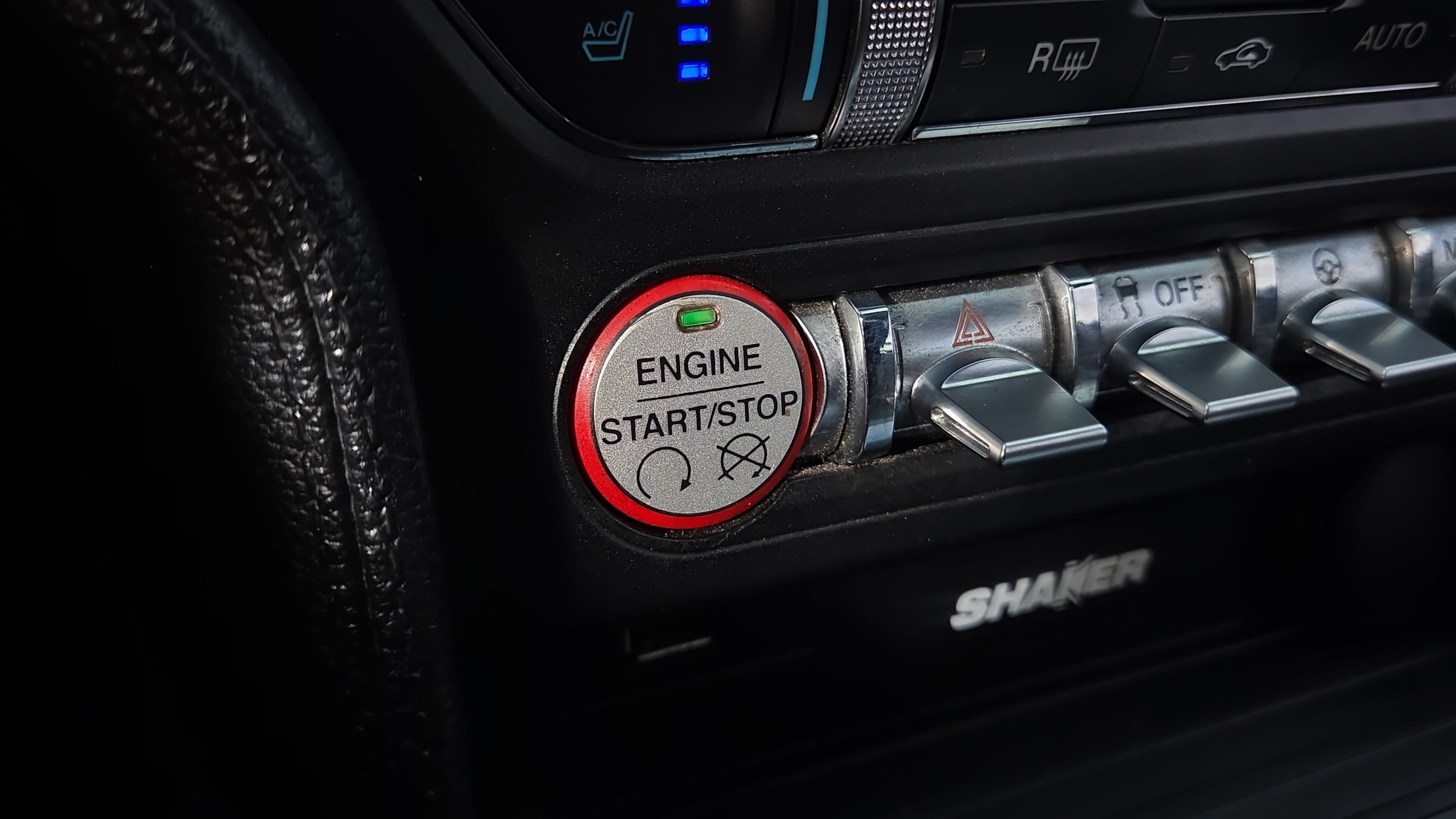 Used 2016 Ford Mustang Premium RWD image 33