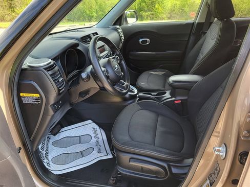 Used 2014 Kia Soul + w/ Eco Package FWD image 11
