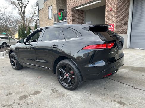 Used 2019 Jaguar F-PACE S image 5