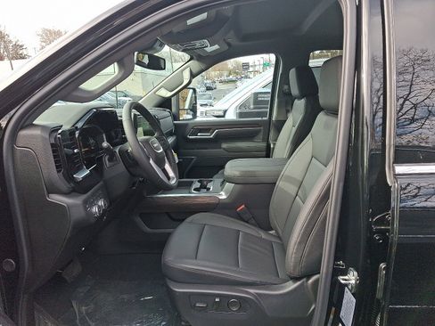 New 2026 GMC Sierra 2500 SLT w/ SLT Premium Package image 6
