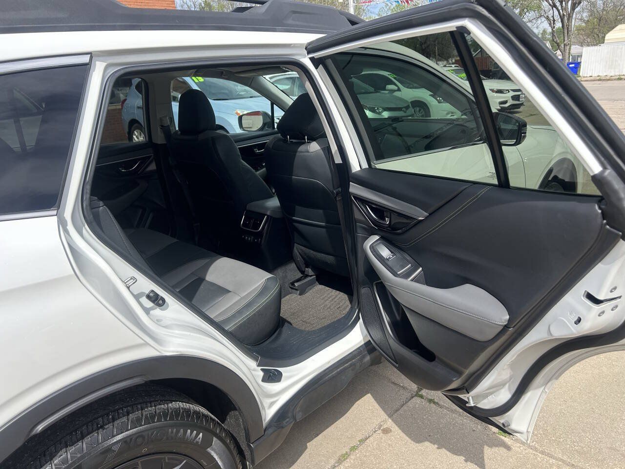 Used 2020 Subaru Outback Onyx Edition XT AWD/4WD image 33