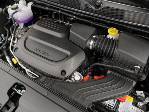 New 2026 Chrysler Pacifica Limited image 38