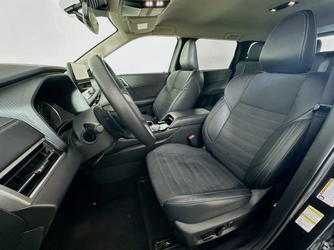 Used 2025 Mitsubishi Outlander SE FWD image 13