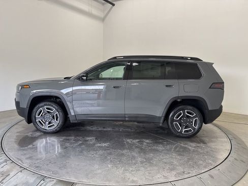 New 2026 Jeep Cherokee Laredo AWD/4WD image 4