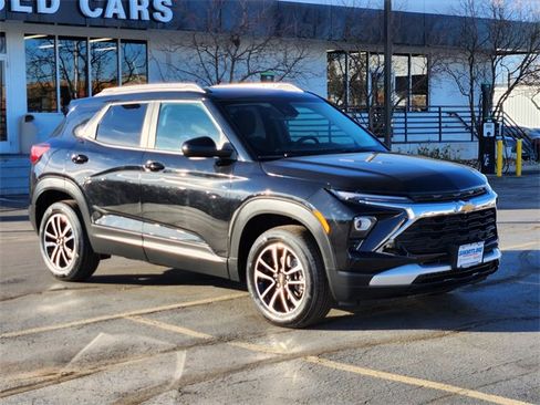 Used 2024 Chevrolet TrailBlazer LT w/ Convenience Package image 2