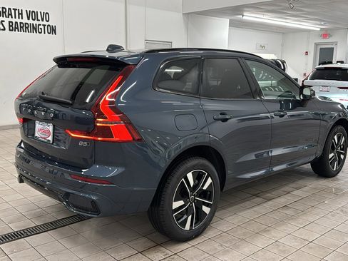 Used 2026 Volvo XC60 B5 Core w/ Climate Package image 5