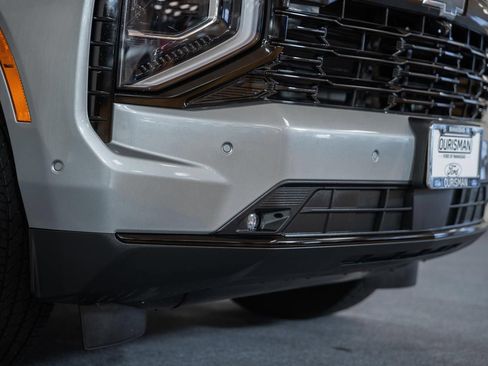 Used 2026 Chevrolet Tahoe RST AWD/4WD image 17