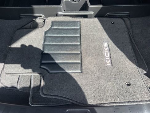 Certified 2023 Nissan Kicks SR w/ SR Premium Package FWD image 12