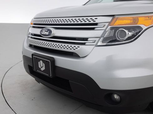 Used 2013 Ford Explorer XLT AWD/4WD image 16
