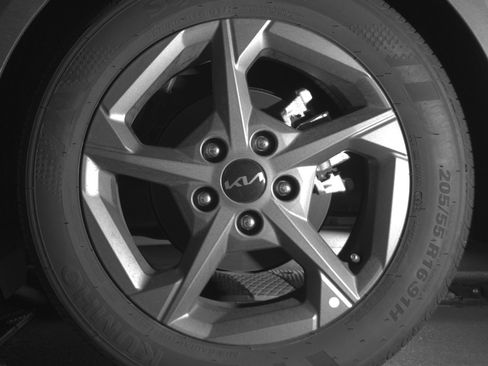 Used 2025 Kia K4 FWD image 14