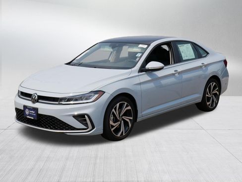 Certified 2026 Volkswagen Jetta SEL FWD image 3