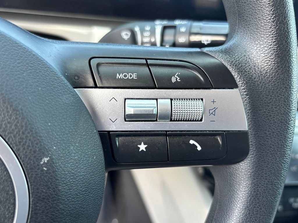 Used 2025 Hyundai Tucson SEL FWD image 17