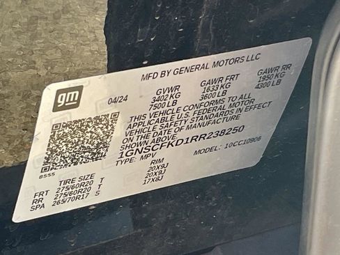 Used 2024 Chevrolet Suburban Premier image 32