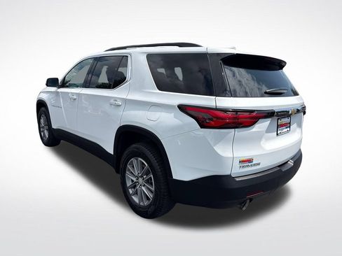 Used 2022 Chevrolet Traverse LT FWD image 3
