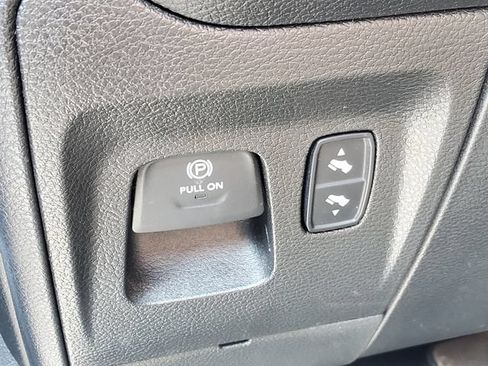 Certified 2019 RAM 1500 Big Horn AWD/4WD image 8