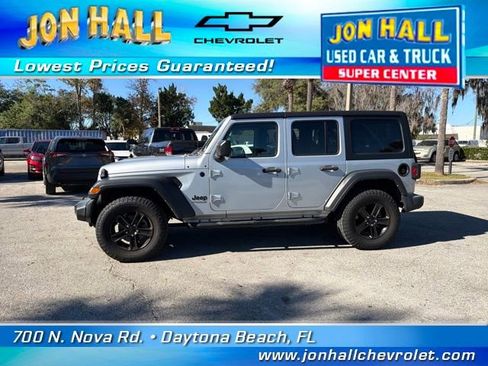 Used 2022 Jeep Wrangler Unlimited Sport image 4