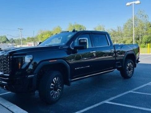 Used 2025 GMC Sierra 3500 Denali Ultimate w/ LPO, GMC Protection Package AWD/4WD image 1