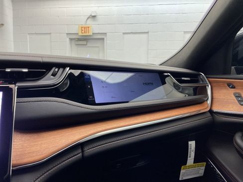 New 2025 Jeep Grand Cherokee Summit image 18