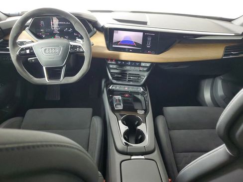 Used 2023 Audi e-tron GT Premium Plus image 14
