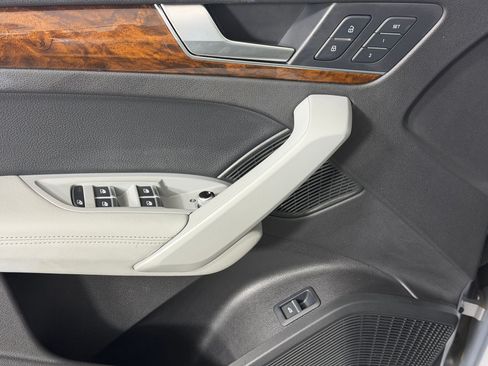 Used 2018 Audi Q5 Prestige w/ Prestige Package AWD/4WD image 14