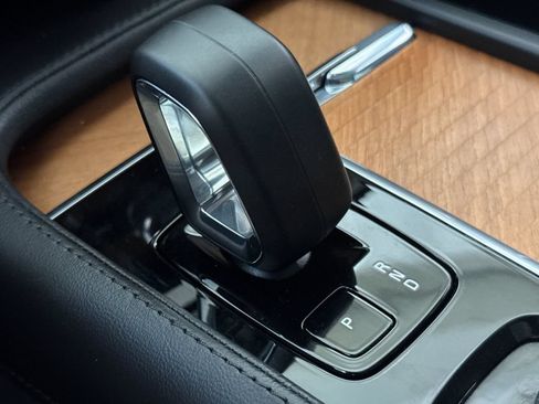 Certified 2023 Volvo XC90 T8 Plus AWD/4WD image 22