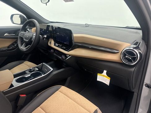 New 2025 Chevrolet Equinox ACTIV w/ Convenience Package III image 30