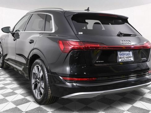 Used 2023 Audi e-tron Premium image 17