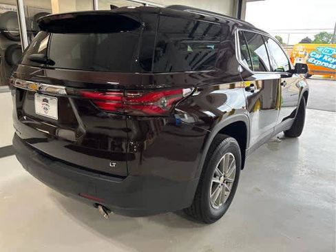 Used 2023 Chevrolet Traverse LT image 6