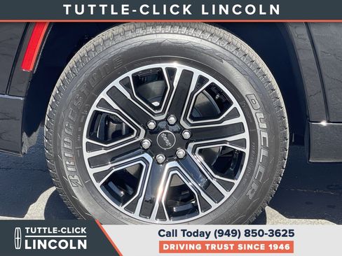 Used 2026 Jeep Grand Wagoneer 2WD w/ Premium Group I image 11