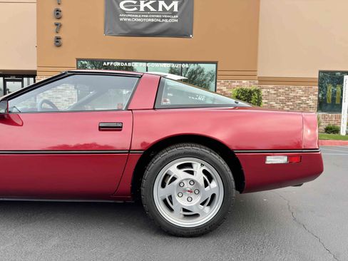 Used 1990 Chevrolet Corvette Coupe image 44