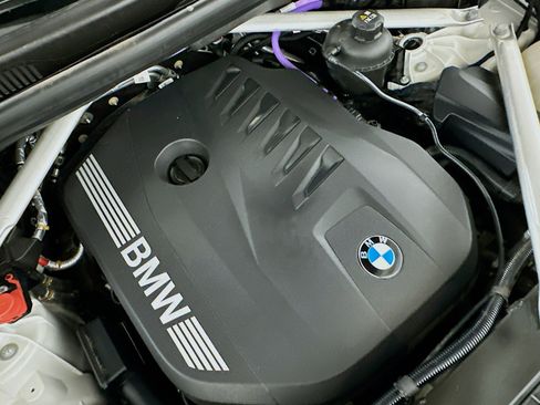 Used 2024 BMW X5 xDrive40i w/ M Sport Package AWD/4WD image 33