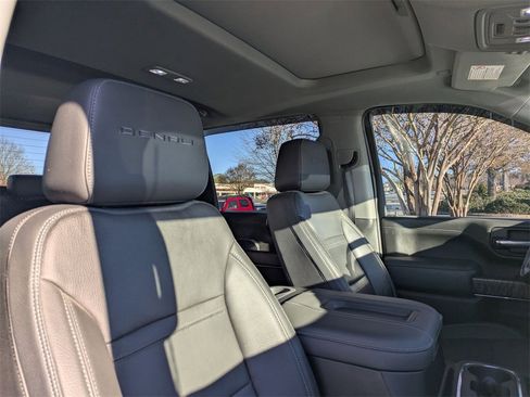 Used 2021 GMC Sierra 2500 Denali w/ Denali Ultimate Package image 19