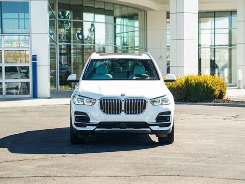 Used 2023 BMW X5 xDrive45e w/ Executive Package image 2