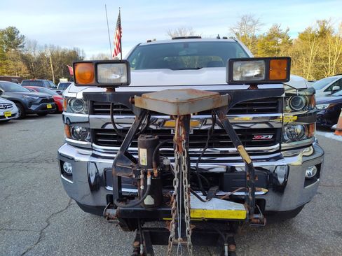 Used 2015 Chevrolet Silverado 2500 LT w/ LT Convenience Package image 5