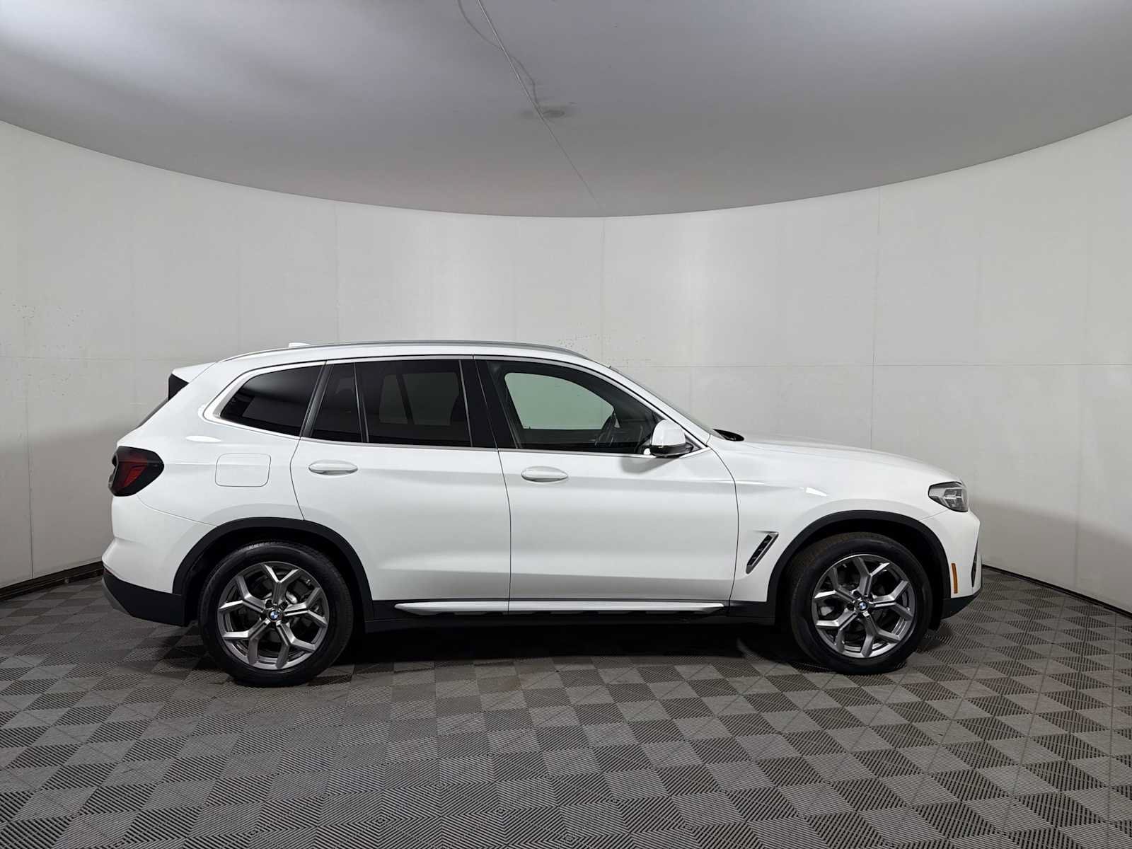 Used 2024 BMW X3 xDrive30i w/ Convenience Package AWD/4WD image 7