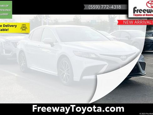 Used 2024 Toyota Camry SE w/ Convenience Package image 1